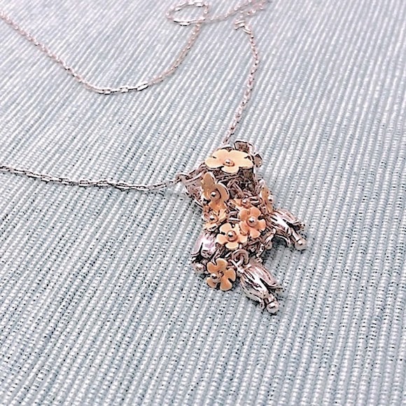 🌺 Pilgrim Danish Design Statement Opera Necklace NWT - Picture 1 of 4